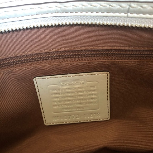 Authentic Coach handbag - Picture 6 of 8